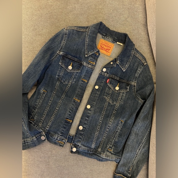 Levi’s Original Trucker Denim Jacket - Picture 2 of 5